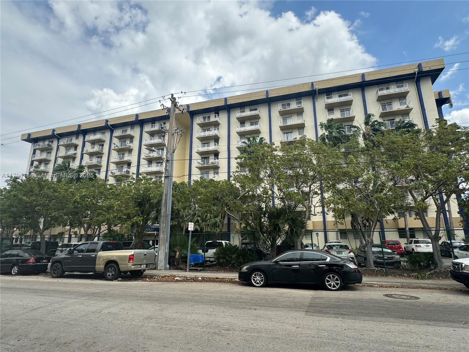 Picture of 801 NW 47Th Ave # 305W, Miami, FL 33126