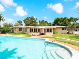 Picture of 10643 NE 10Th Pl, Miami Shores, FL 33138