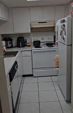 Picture of 2075 SW 122Nd Ave # 417, Miami, FL 33175