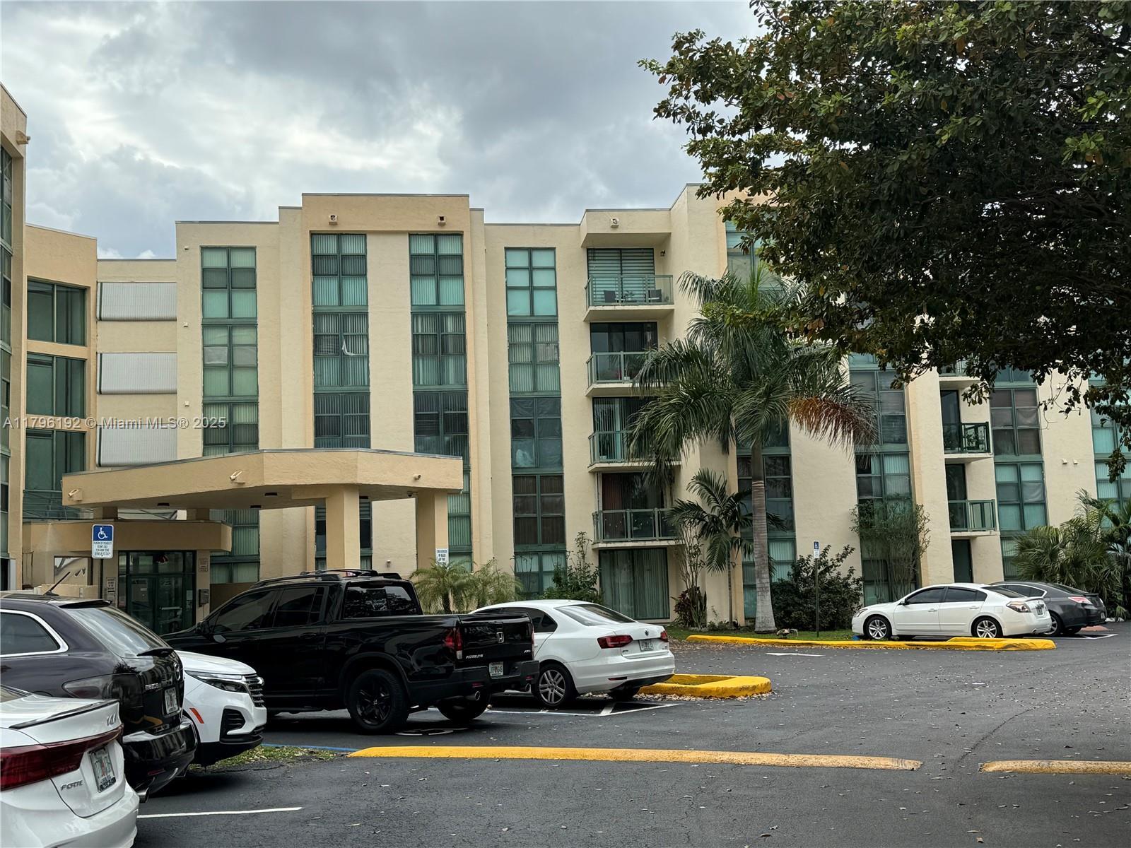 Picture of 2075 SW 122Nd Ave # 417, Miami, FL 33175