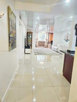 Picture of 301 14Th Ave # 207, Hallandale Beach, FL 33009