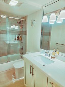 Picture of 301 14Th Ave # 207, Hallandale Beach, FL 33009