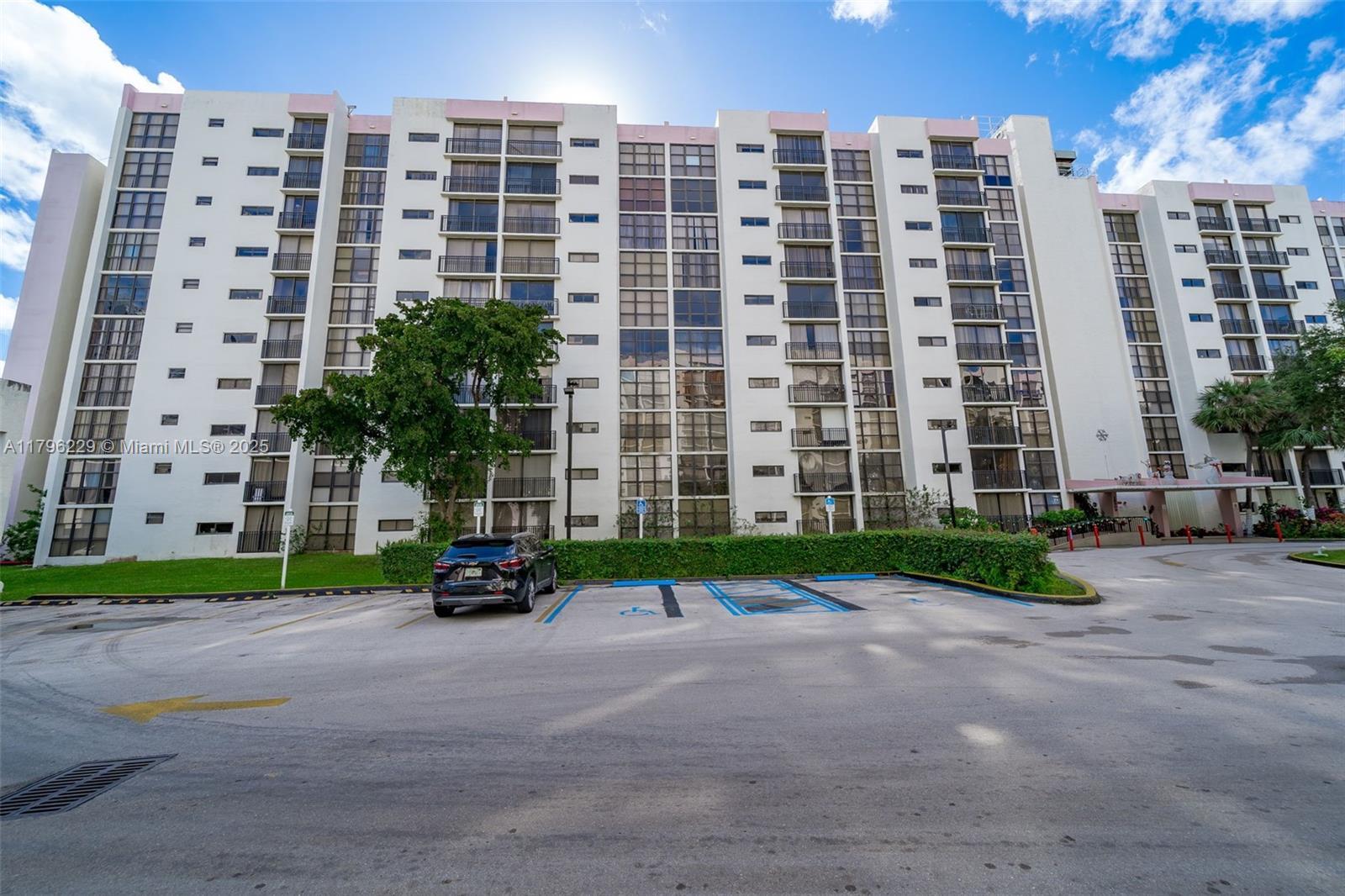 Picture of 16909 N Bay Rd # 405, Sunny Isles Beach, FL 33160