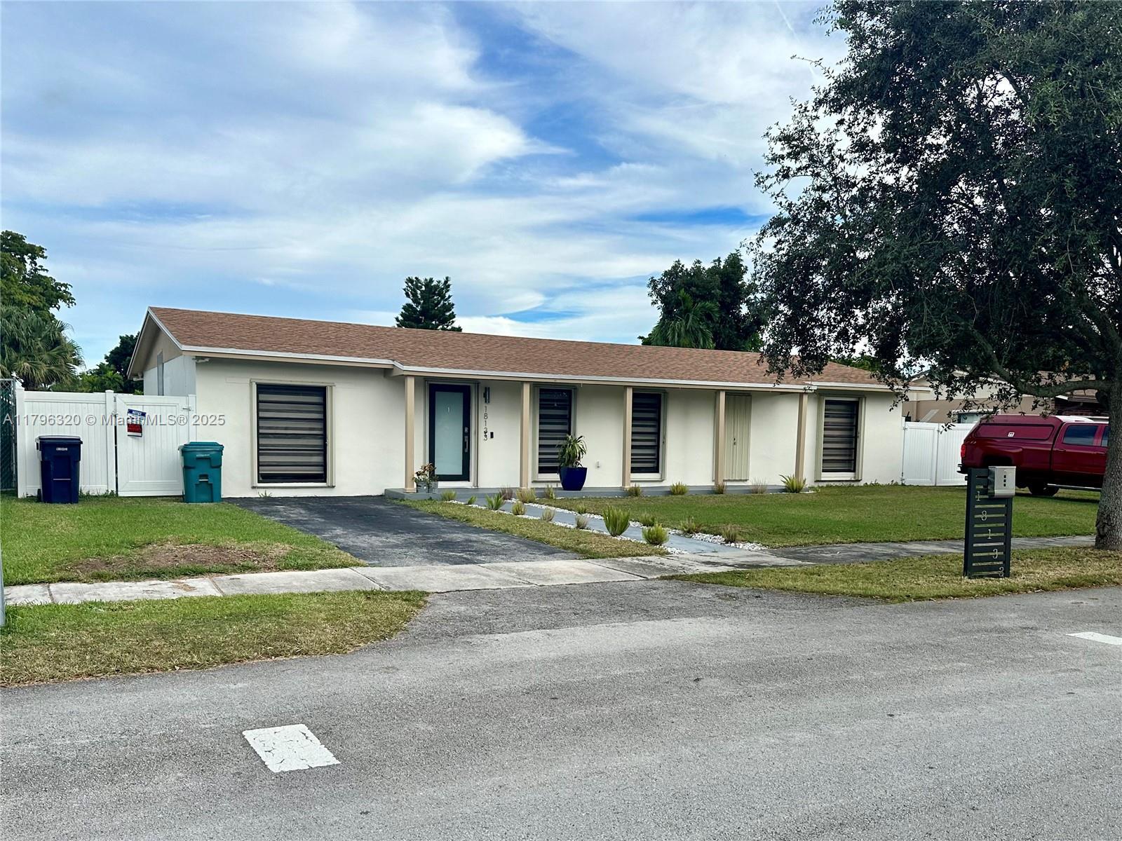 Picture of 18133 SW 93Rd Ave, Palmetto Bay, FL 33157