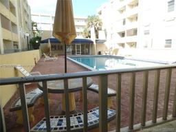 Picture of 10000 NW 80Th Ct # 2223, Hialeah Gardens, FL 33016