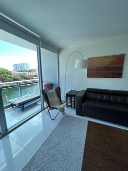 Picture of 2950 Ne 188 # 216, Aventura, FL 33180