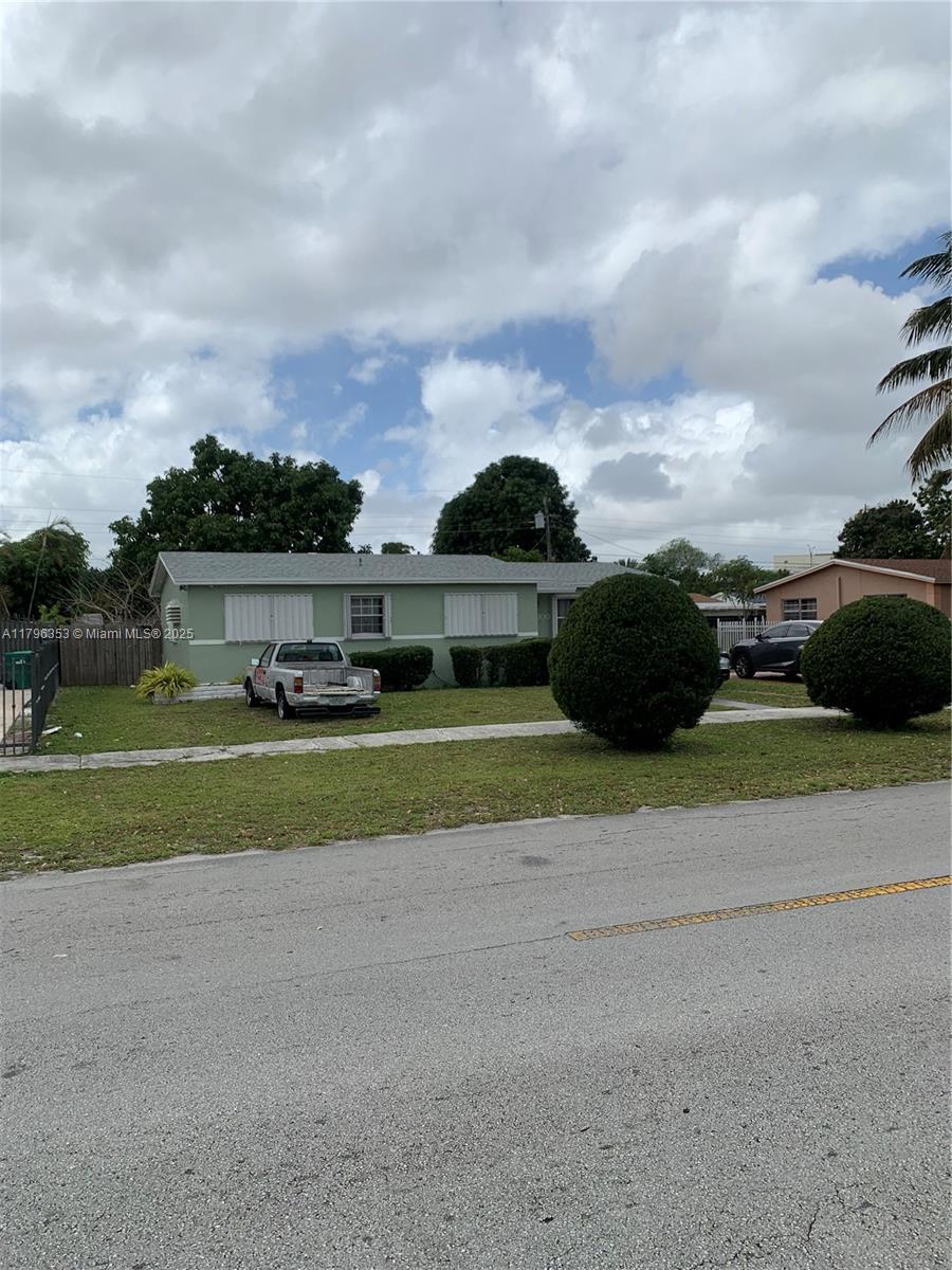 Picture of 17200 N Miami Ave, Miami, FL 33169