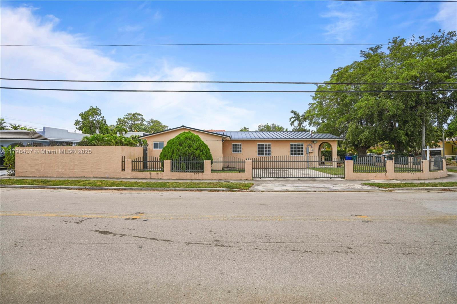 Picture of 1900 SW 24Th St, Miami, FL 33145