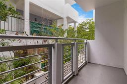 Picture of 716 Michigan Ave # 204, Miami Beach, FL 33139
