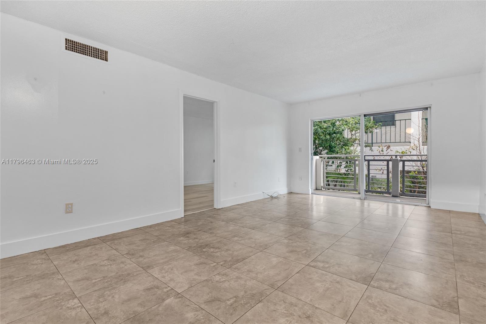 Picture of 716 Michigan Ave # 204, Miami Beach, FL 33139