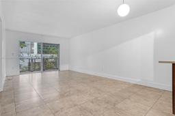 Picture of 716 Michigan Ave # 204, Miami Beach, FL 33139