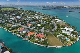 Picture of 10301 E Broadview Dr, Bay Harbor Islands, FL 33154