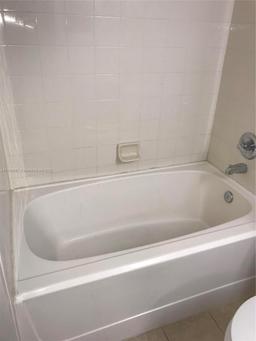 Picture of 1919 Van Buren St # 119A, Hollywood, FL 33020