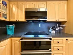 Picture of 8425 NW 8Th St # 403, Miami, FL 33126
