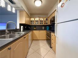 Picture of 8425 NW 8Th St # 403, Miami, FL 33126