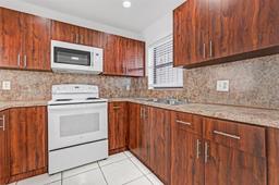 Picture of 6215 W 24Th Ave # 7, Hialeah, FL 33016