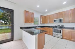 Picture of 704 NE 193 St, Miami, FL 33179