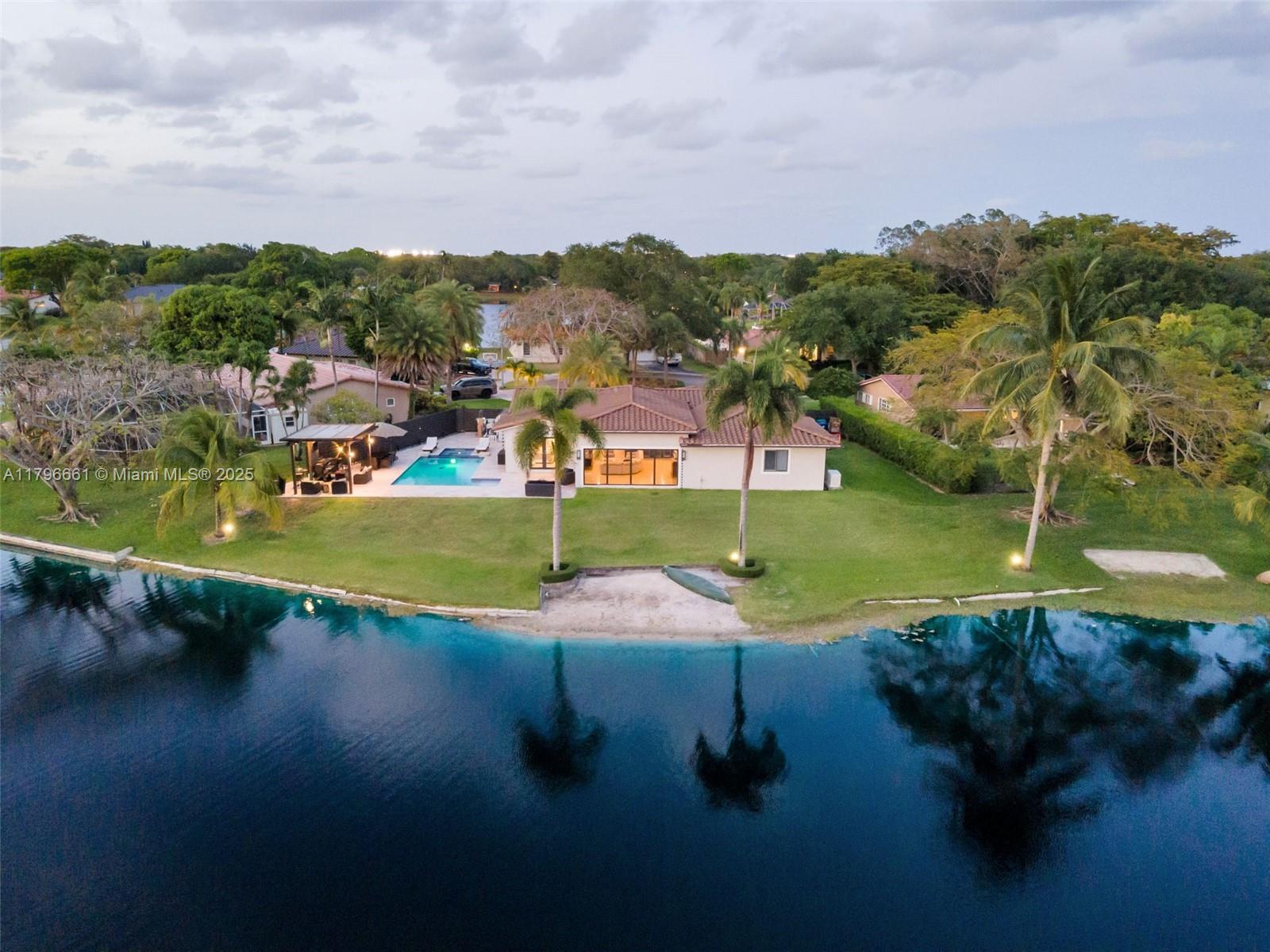 Picture of 14120 Leaning Pine Dr, Miami Lakes, FL 33014