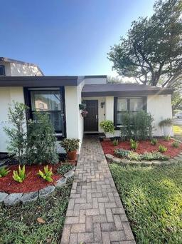 Picture of 12815 SW 71St Ln, Miami, FL 33183