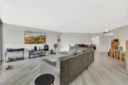 Picture of 1301 NE 191St St # F417, Miami, FL 33179