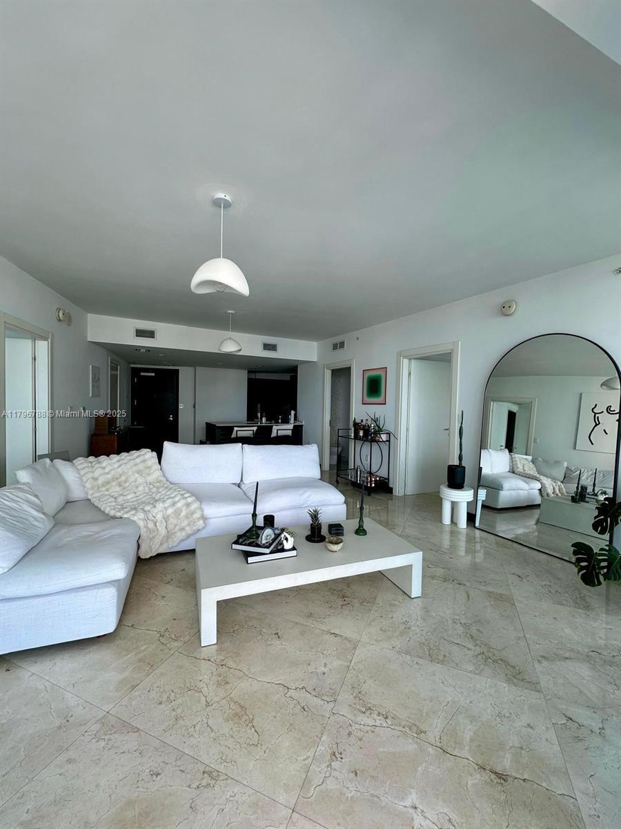 Picture of 200 S Biscayne Blvd # 3900, Miami, FL 33131