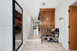 Picture of 9885 Fairway Cove Ln, Plantation, FL 33324
