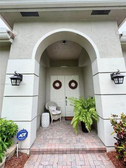 Picture of 16724 NW 8Th St, Pembroke Pines, FL 33028