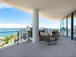 Picture of 851 NE 1St Ave, Miami, FL 33132