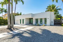Picture of 2020 NE 121St Rd, North Miami, FL 33181