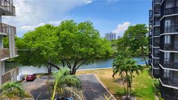 Picture of 3401 N Country Club Dr # 410, Aventura, FL 33180