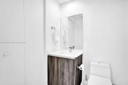 Picture of 488 NE 18Th St # 208, Miami, FL 33132