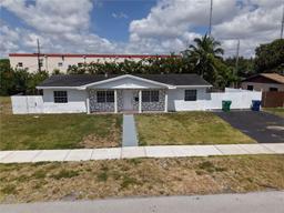 Picture of 20570 NW 1St Ct, Miami Gardens, FL 33169