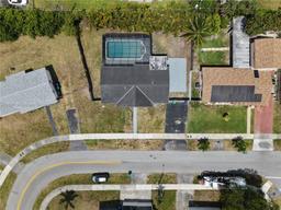Picture of 20570 NW 1St Ct, Miami Gardens, FL 33169