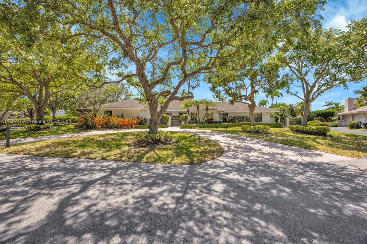 Picture of 15920 SW 81St Ave, Palmetto Bay, FL 33157