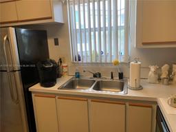 Picture of 705 Lori Dr # 203, Palm Springs, FL 33461