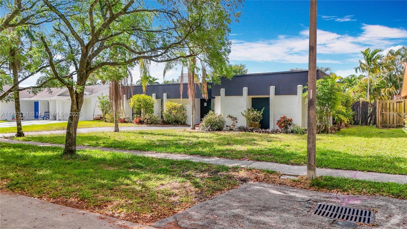 Picture of 10430 SW 51St St, Cooper City, FL 33328