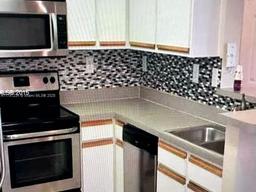 Picture of 11630 SW 2Nd St # 17305, Pembroke Pines, FL 33025