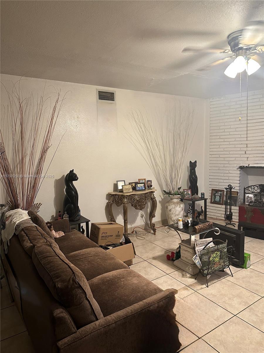 Picture of 199 NW 30Th Ter, Fort Lauderdale, FL 33311