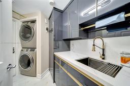 Picture of 6051 N Ocean Dr # 603, Hollywood, FL 33019