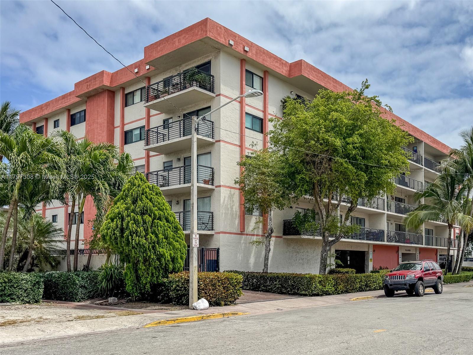 Picture of 7801 Abbott Ave # 306, Miami Beach, FL 33141