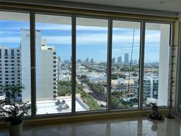 Picture of 100 Lincoln Rd, Miami Beach, FL 33139