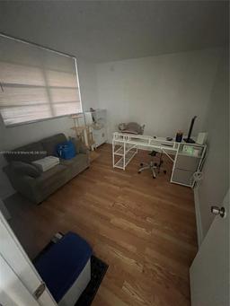 Picture of 9420 Poinciana Pl # 210, Davie, FL 33324
