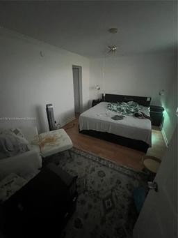 Picture of 9420 Poinciana Pl # 210, Davie, FL 33324