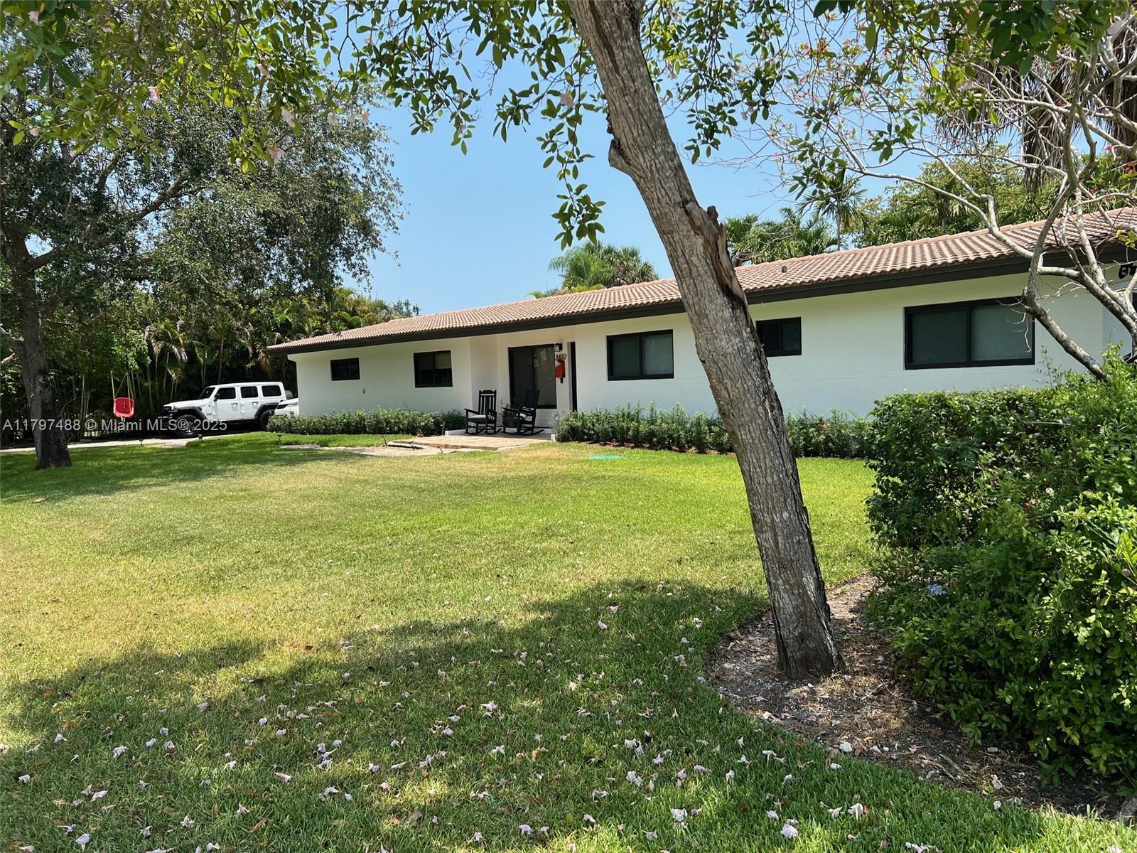 Picture of 8410 SW 148Th Dr, Palmetto Bay, FL 33158