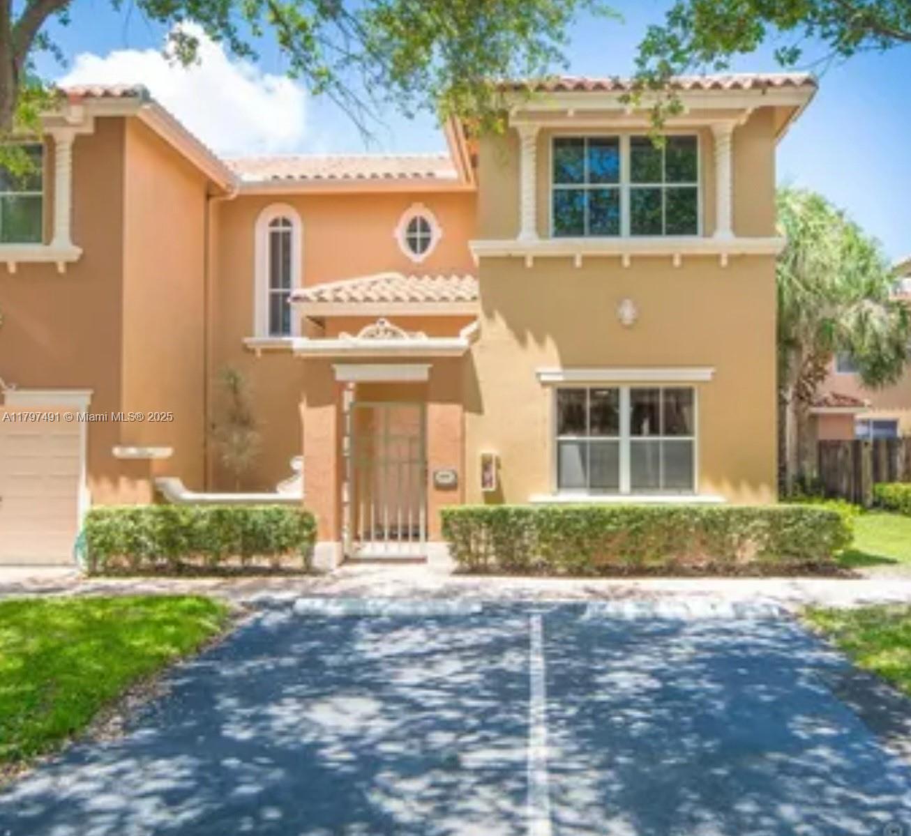 Picture of 8551 NW 141St Ter # 301, Miami Lakes, FL 33016