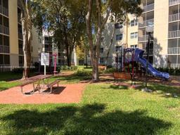 Picture of 8100 Geneva Ct # 345, Doral, FL 33166