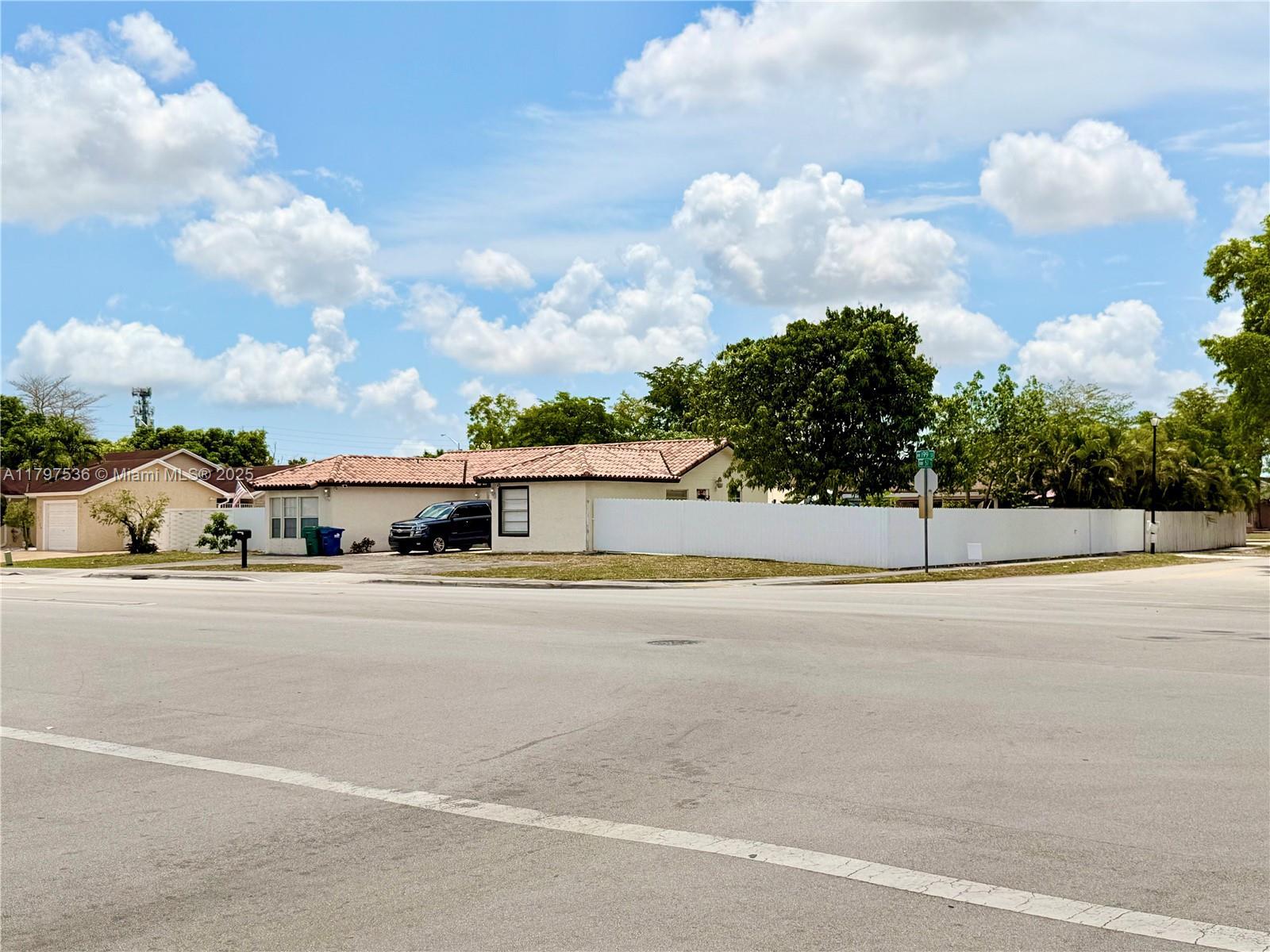Picture of 5730 NW 199Th St, Hialeah, FL 33015