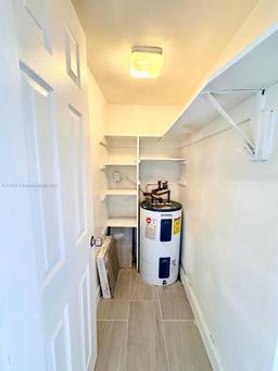 Picture of 2905 Point East Dr # L102, Aventura, FL 33160