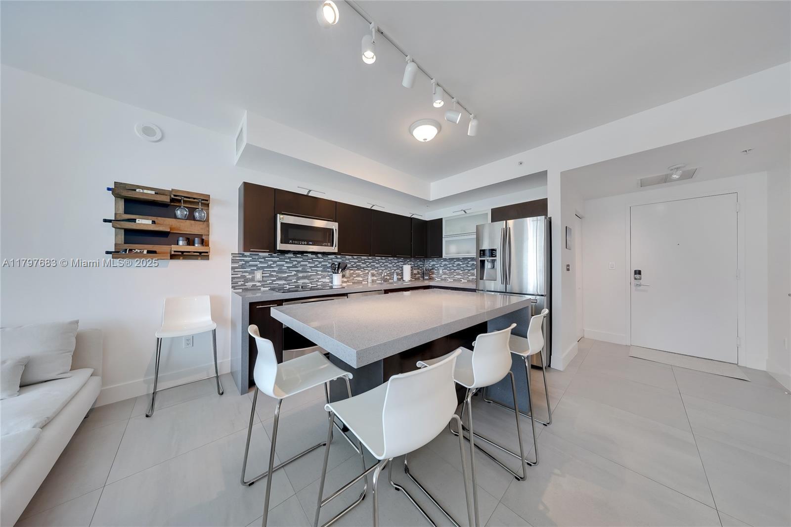 Picture of 90 SW 3Rd St # 1514, Miami, FL 33130