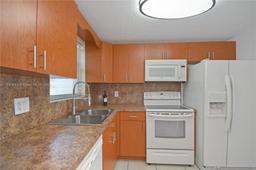 Picture of 6650 Royal Palm Blvd # 206C, Margate, FL 33063